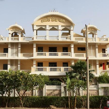 Oyo 13564 Near Prem Mandir Otel Mathura Dış mekan fotoğraf