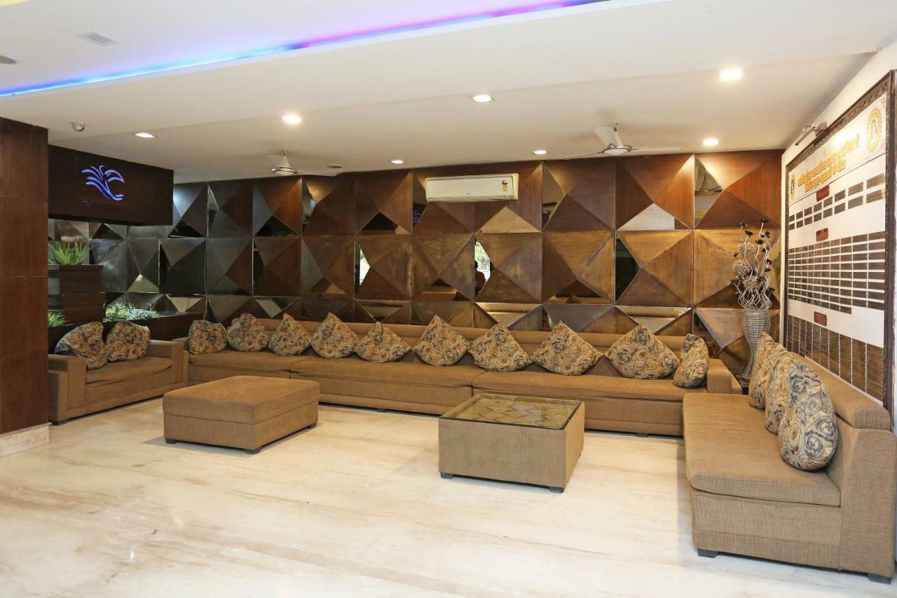 Oyo 13564 Near Prem Mandir Otel Mathura Dış mekan fotoğraf
