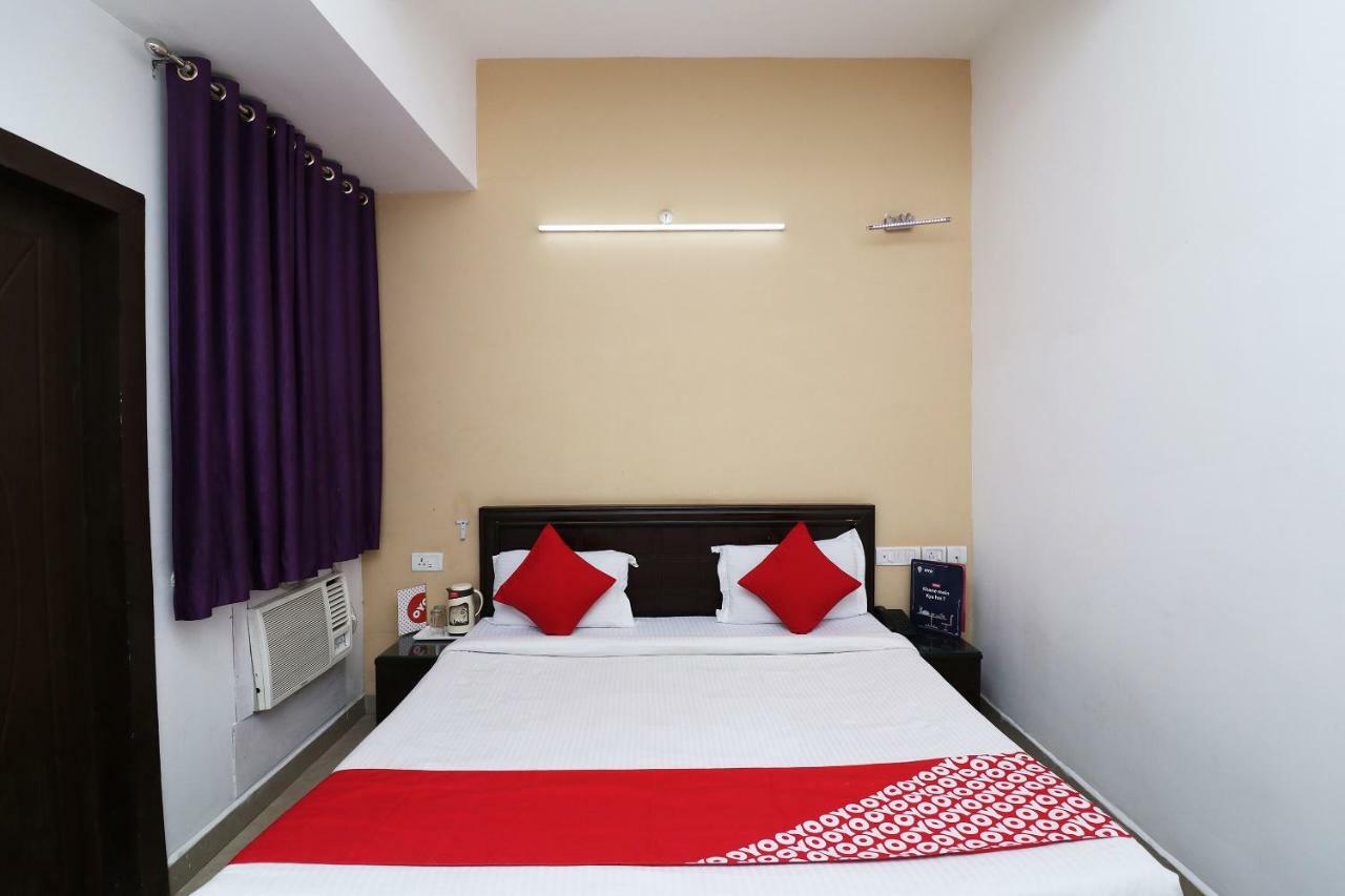 Oyo 13564 Near Prem Mandir Otel Mathura Dış mekan fotoğraf