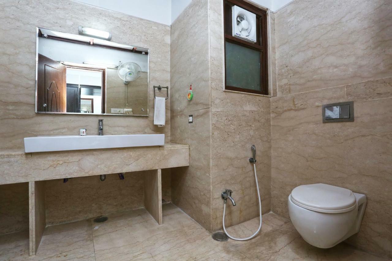 Oyo 13564 Near Prem Mandir Otel Mathura Dış mekan fotoğraf