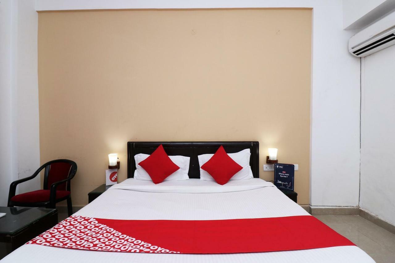 Oyo 13564 Near Prem Mandir Otel Mathura Dış mekan fotoğraf